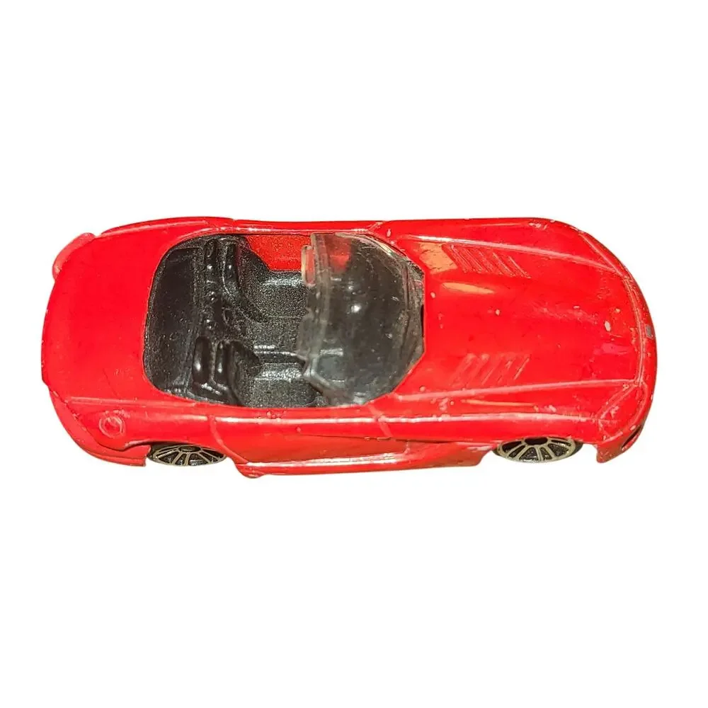 Maisto 2007 Fresh Metal 1:64 Dodge Viper SRT/10 Red, Damage On the back fender